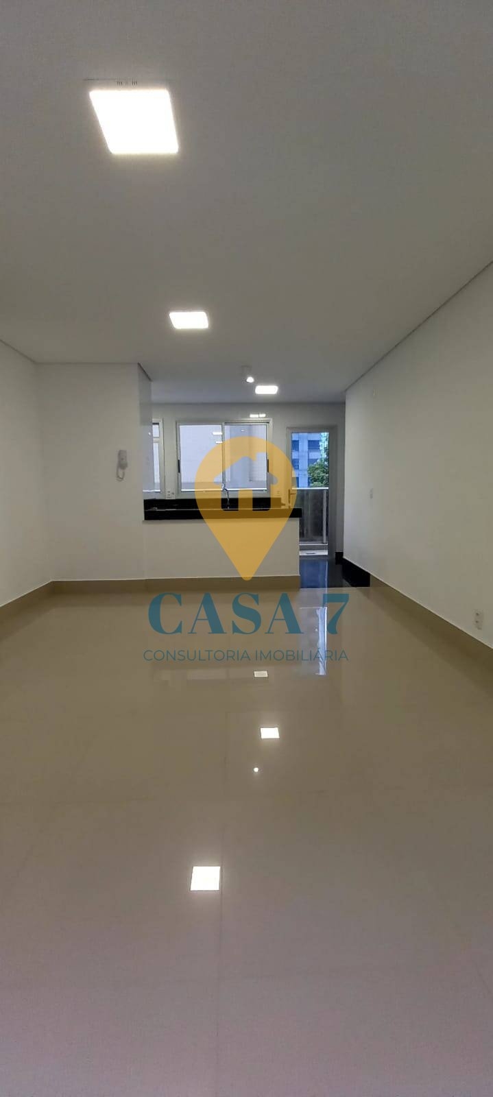 Apartamento à venda com 2 quartos, 170m² - Foto 2