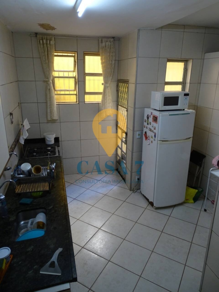 Casa à venda com 4 quartos, 440m² - Foto 11