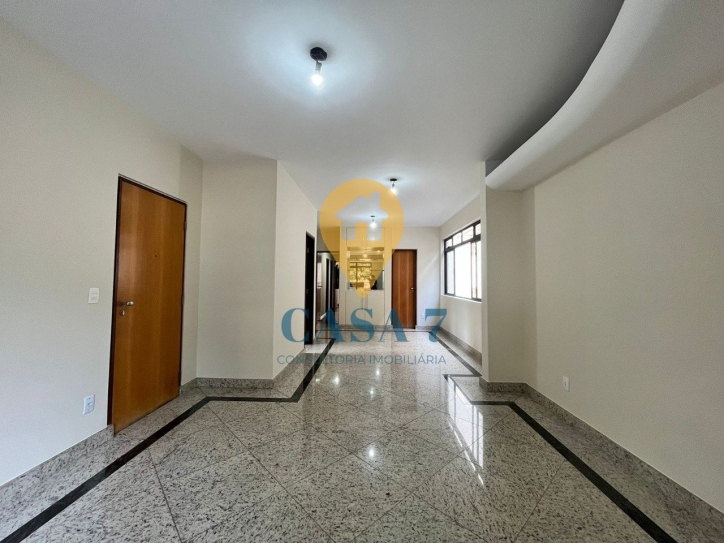 Apartamento à venda com 4 quartos, 135m² - Foto 2