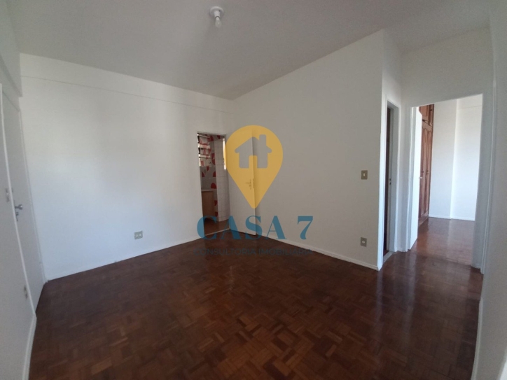 Apartamento à venda com 2 quartos, 75m² - Foto 4