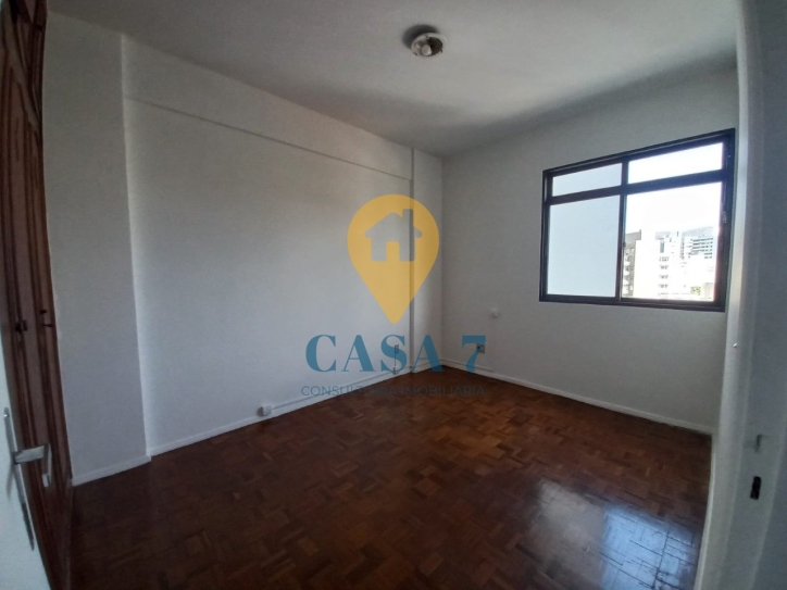 Apartamento à venda com 2 quartos, 75m² - Foto 8