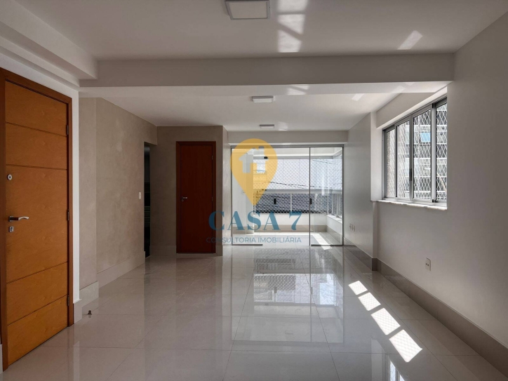 Apartamento à venda com 4 quartos, 151m² - Foto 2