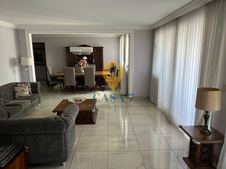 Apartamento à venda com 4 quartos, 200m² - Foto 1