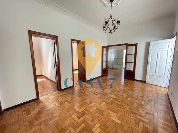 Casa à venda com 4 quartos, 300m² - Foto 11