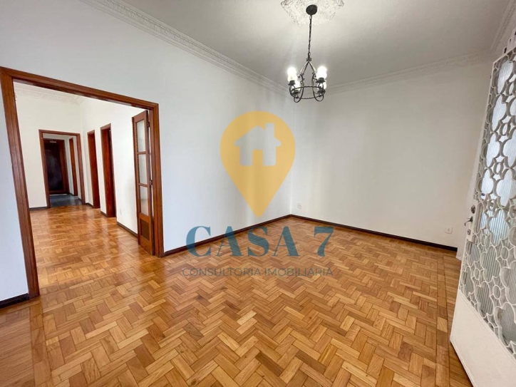 Casa à venda com 4 quartos, 300m² - Foto 12