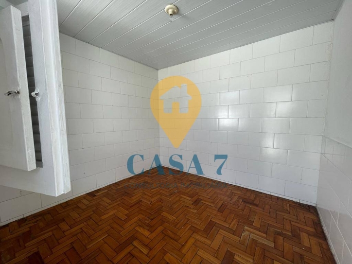 Casa à venda com 4 quartos, 300m² - Foto 16