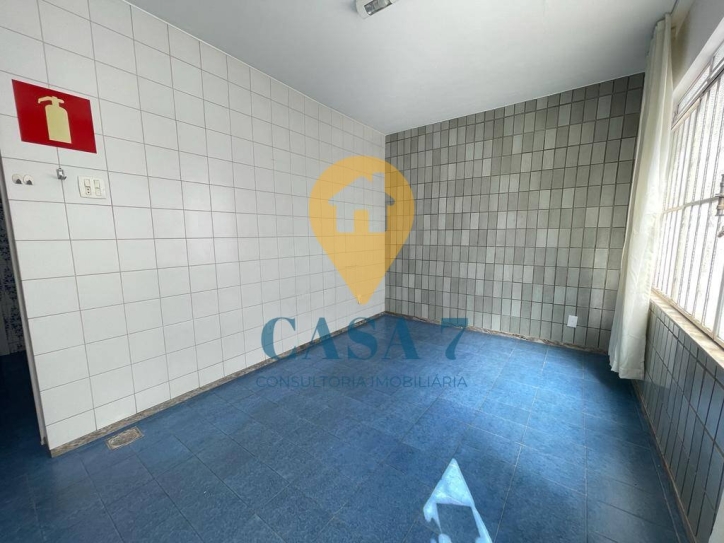 Casa à venda com 4 quartos, 300m² - Foto 19