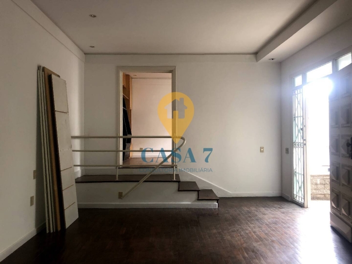 Casa à venda com 3 quartos, 309m² - Foto 3