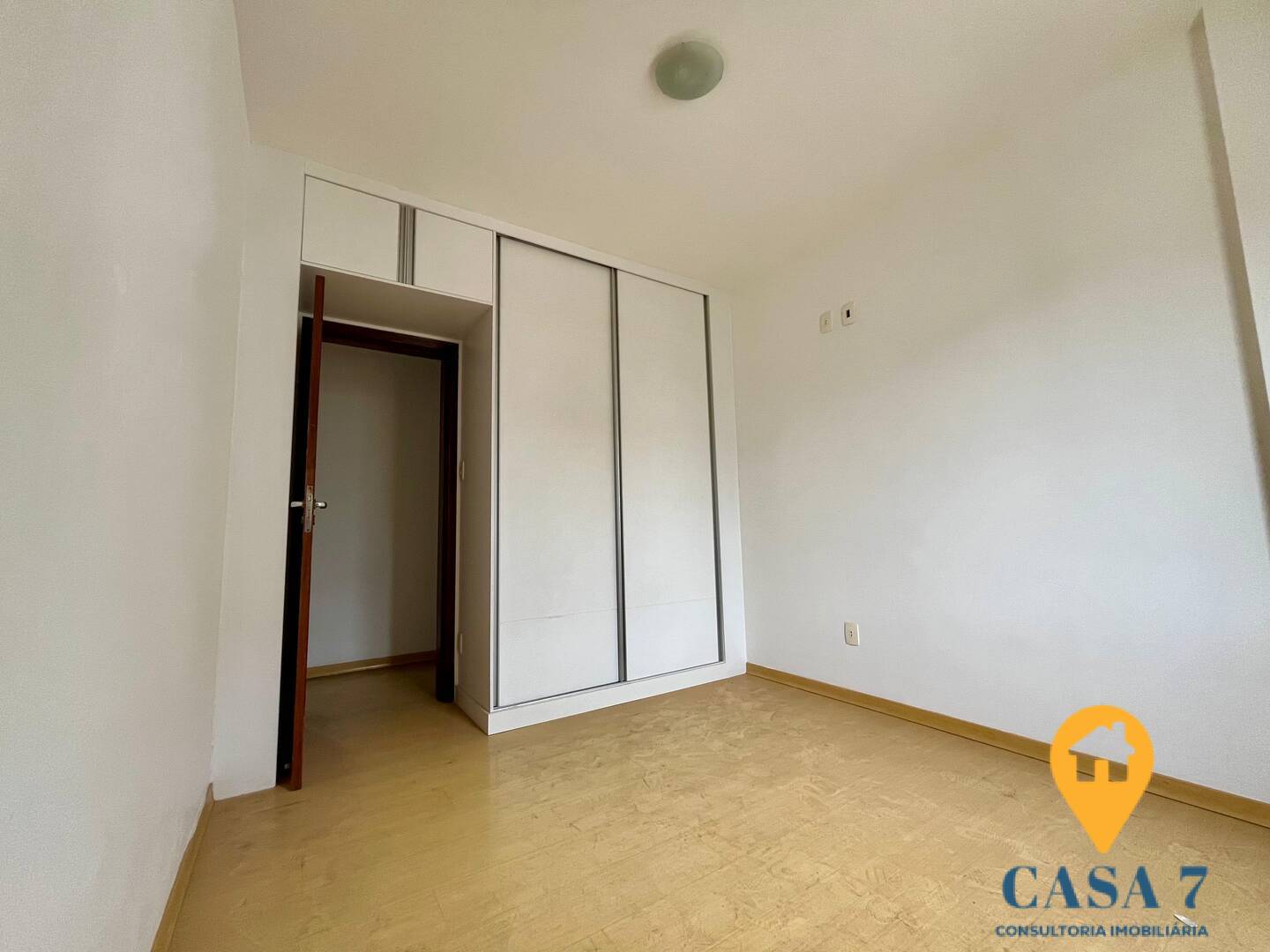 Apartamento para alugar com 4 quartos, 160m² - Foto 11