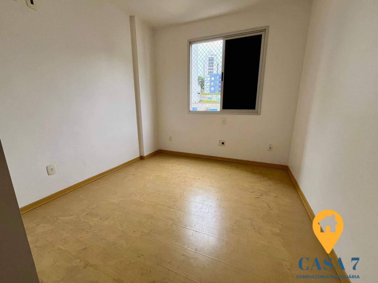 Apartamento para alugar com 4 quartos, 160m² - Foto 12