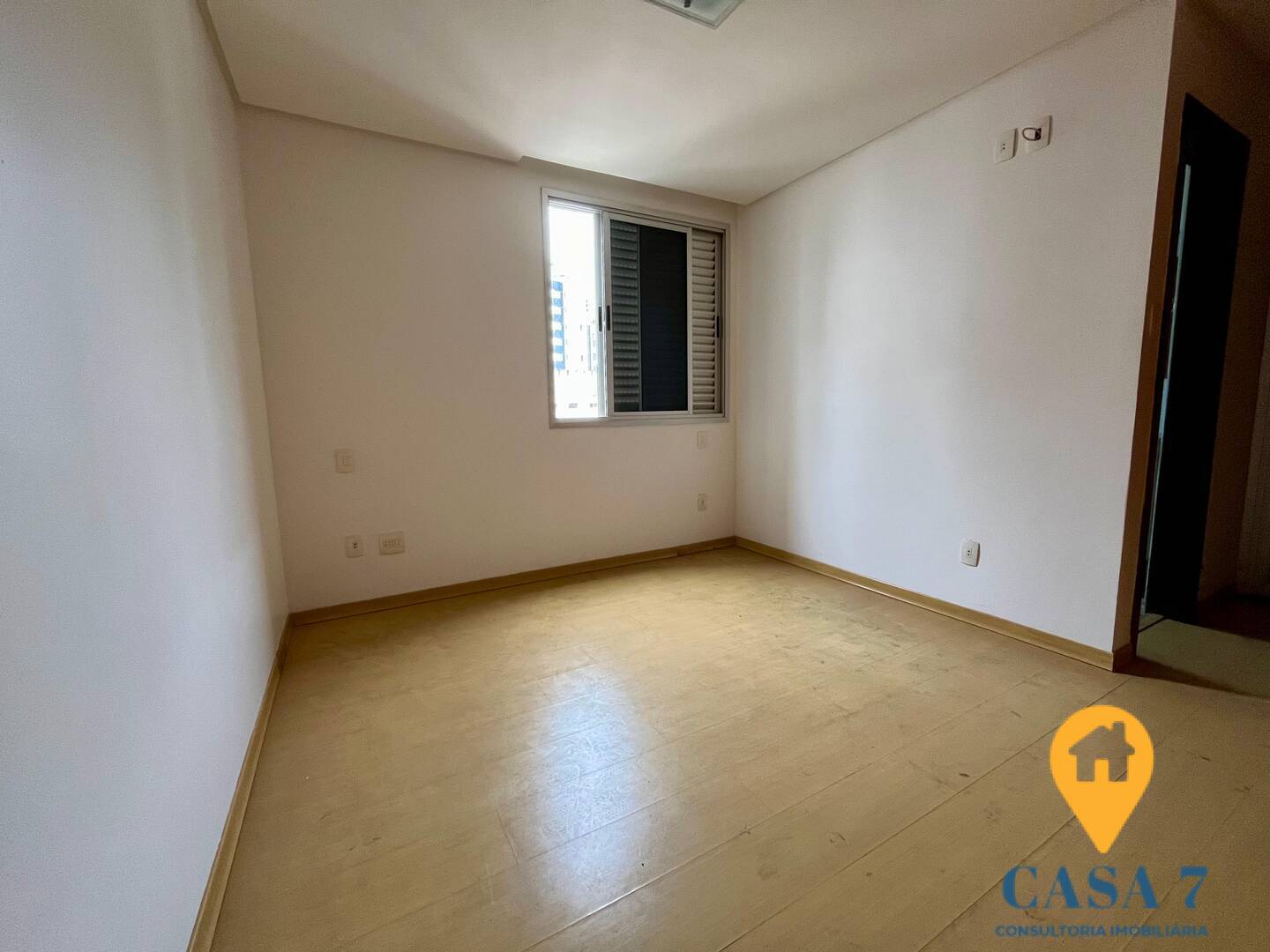 Apartamento para alugar com 4 quartos, 160m² - Foto 17