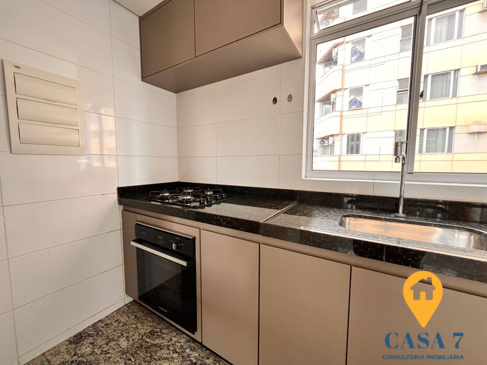 Apartamento à venda com 3 quartos, 257m² - Foto 6