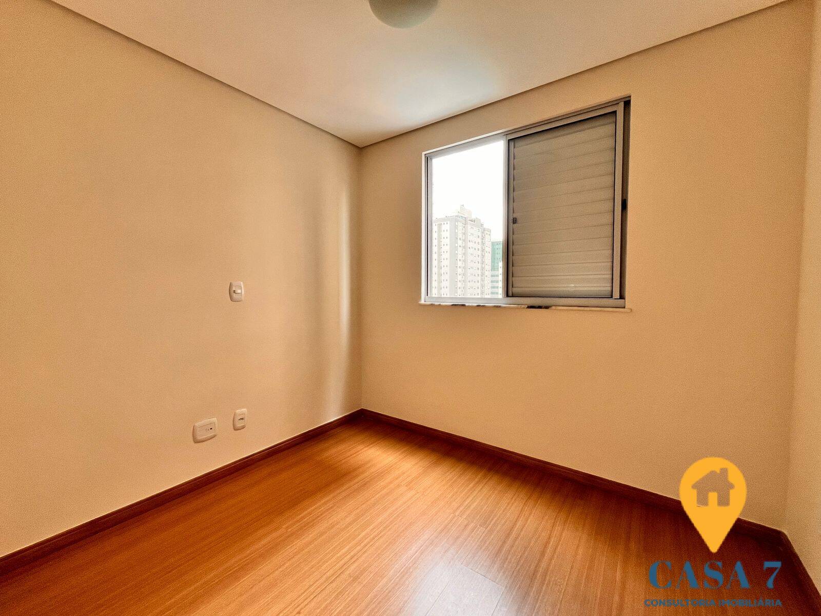 Apartamento à venda com 3 quartos, 257m² - Foto 8