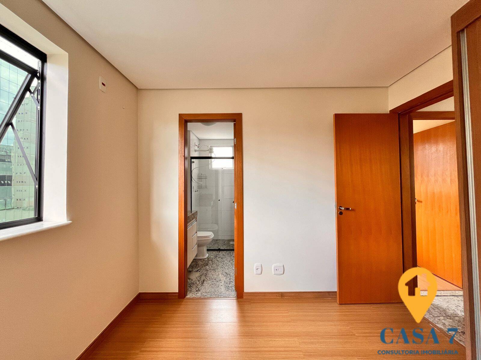 Apartamento à venda com 3 quartos, 257m² - Foto 9