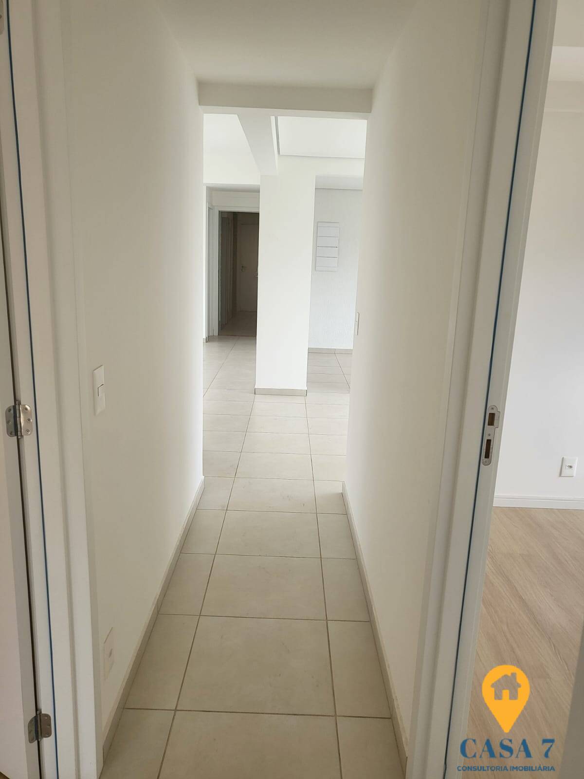 Apartamento à venda com 4 quartos, 180m² - Foto 9