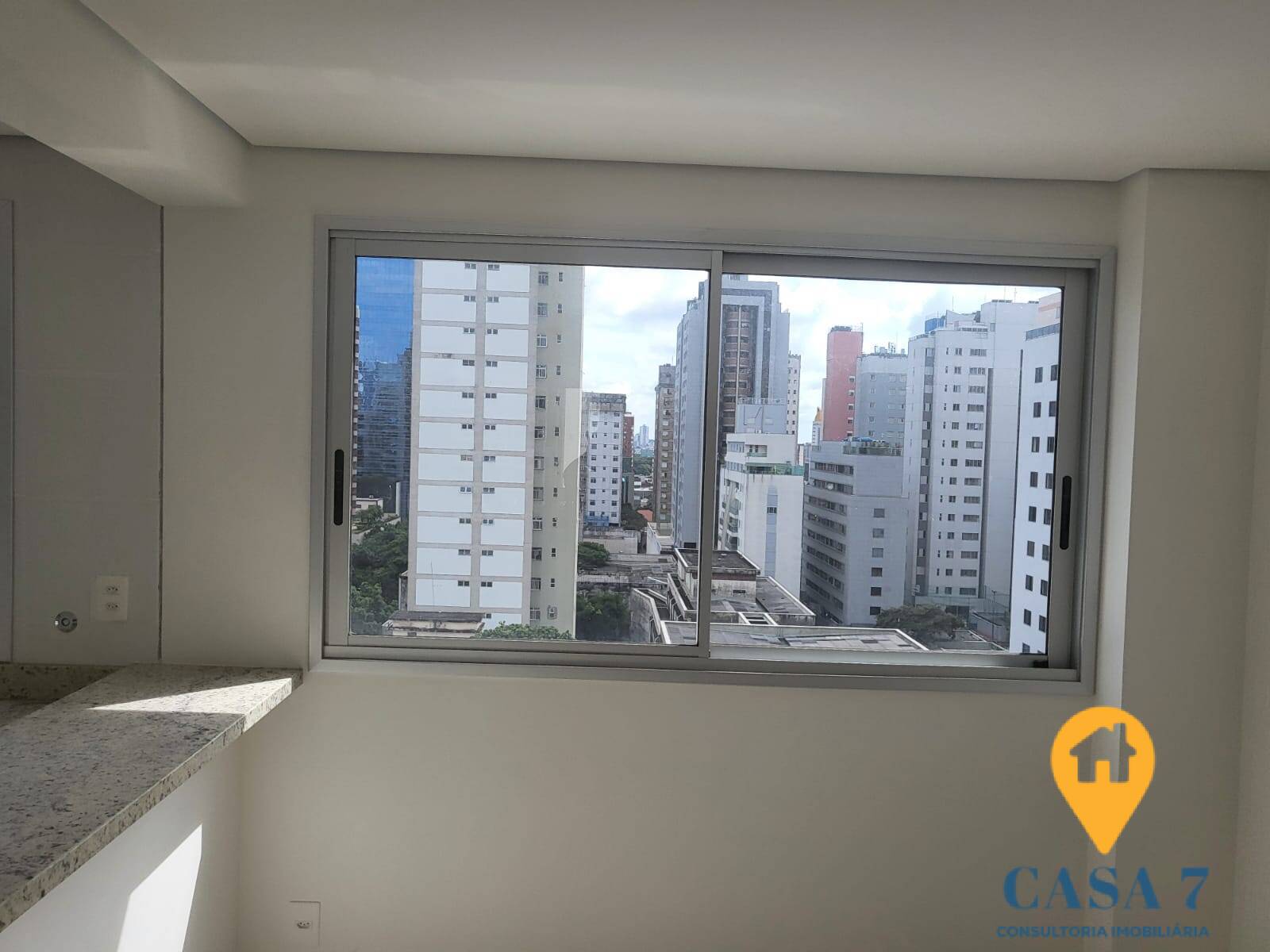 Apartamento à venda com 4 quartos, 180m² - Foto 3