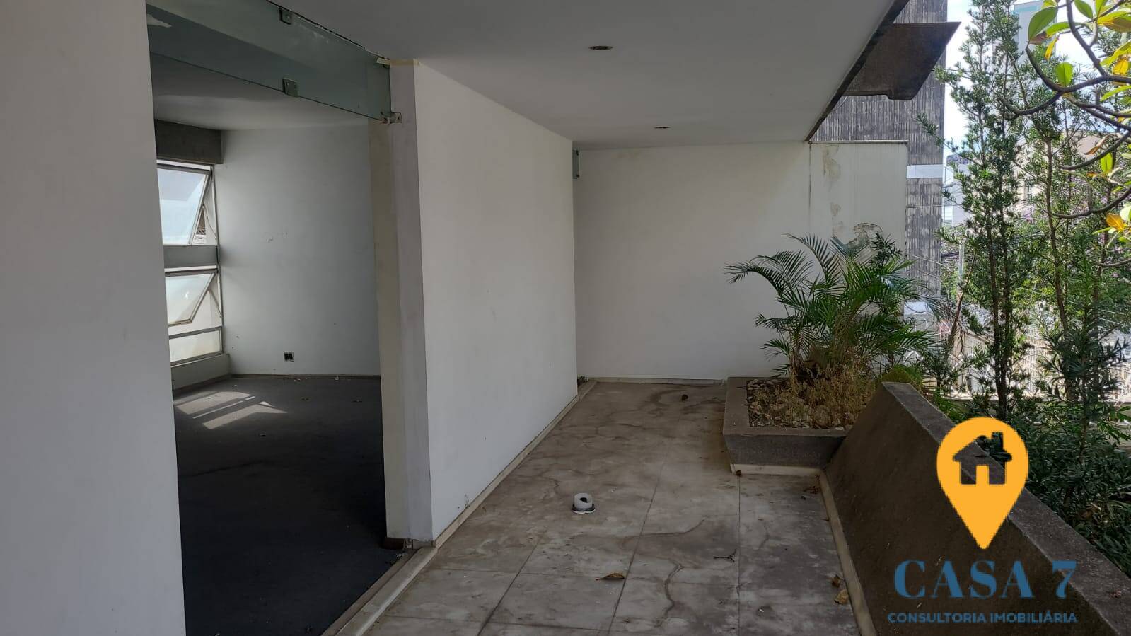 Casa para alugar com 5 quartos, 400m² - Foto 3