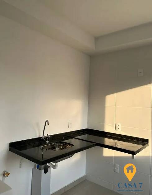 Apartamento à venda com 3 quartos, 76m² - Foto 3