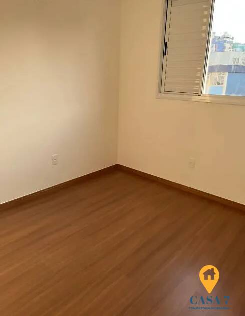 Apartamento à venda com 3 quartos, 76m² - Foto 7