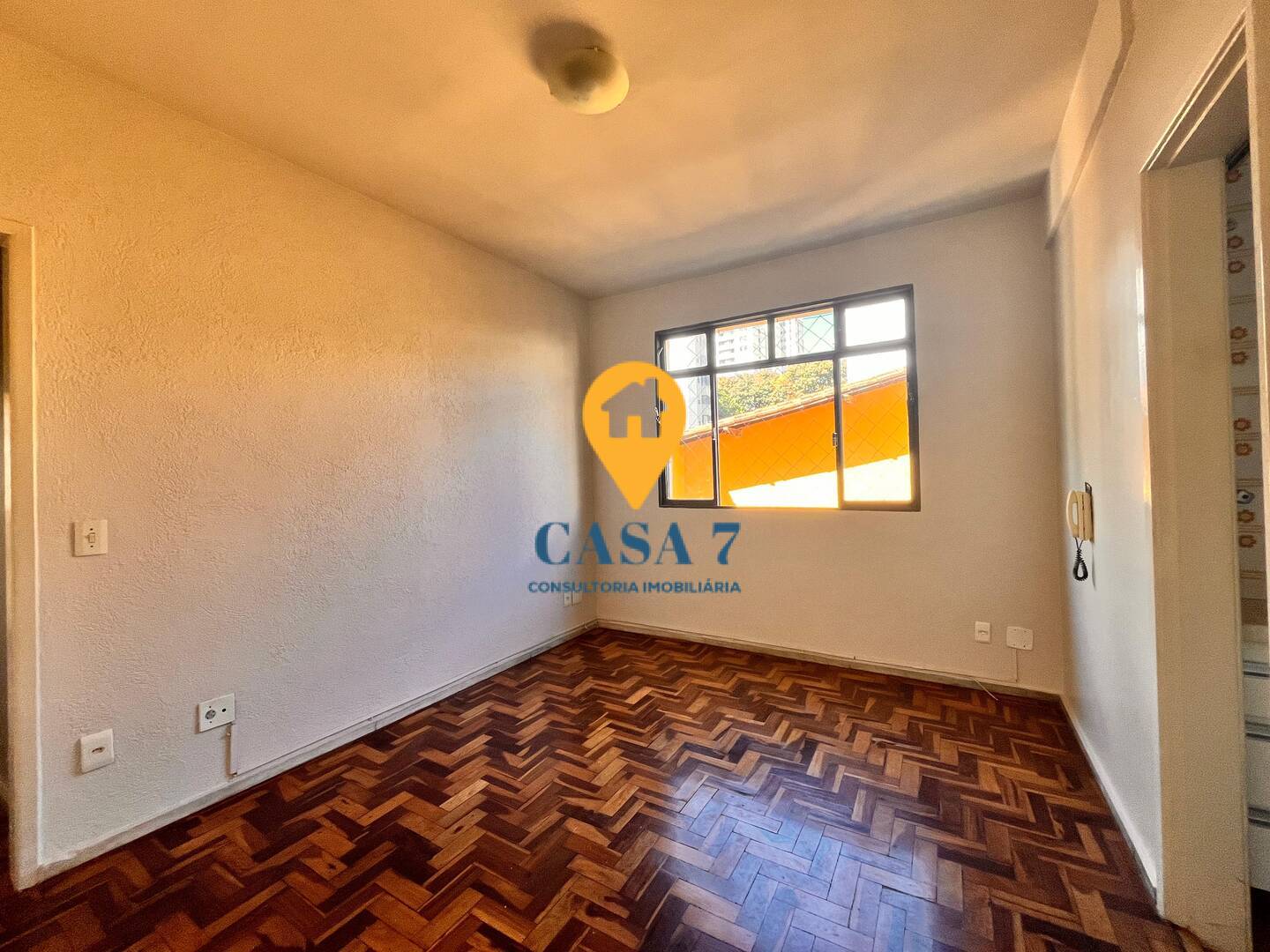 Apartamento à venda com 2 quartos, 70m² - Foto 1