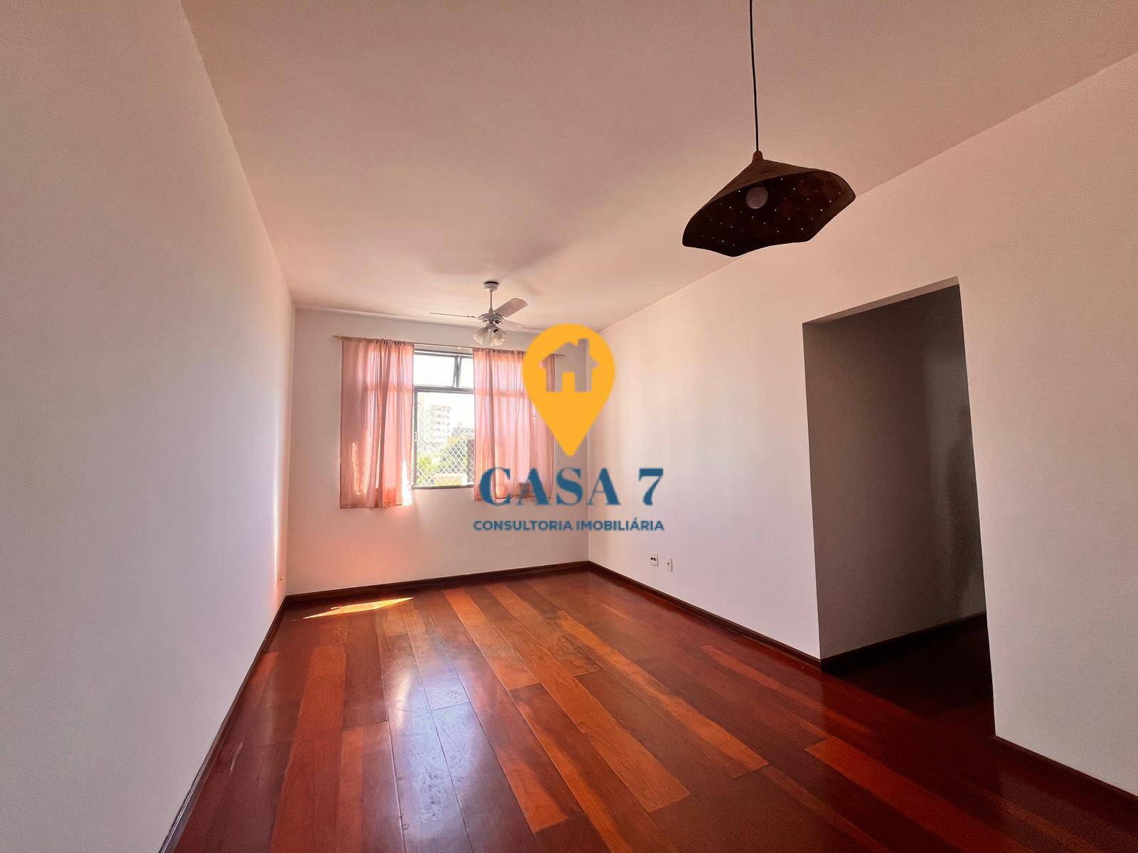 Apartamento à venda com 3 quartos, 105m² - Foto 2