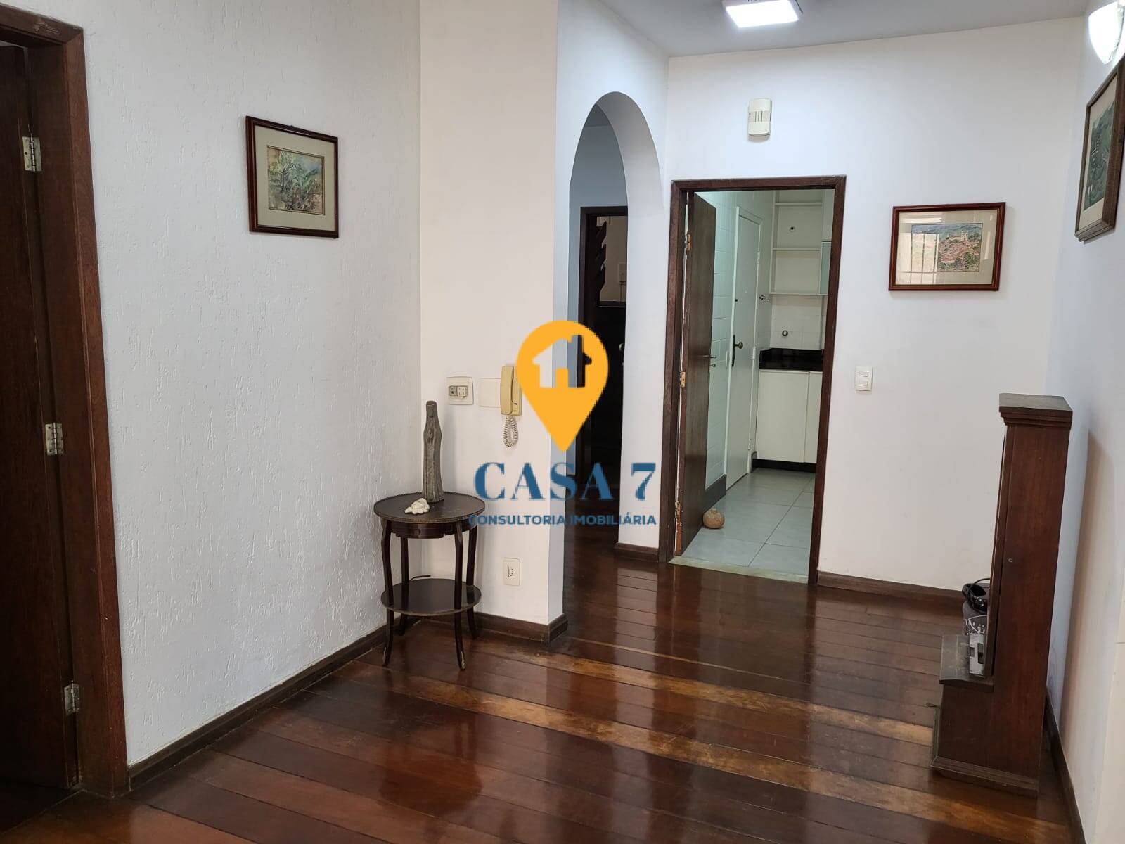 Apartamento à venda com 3 quartos, 115m² - Foto 1