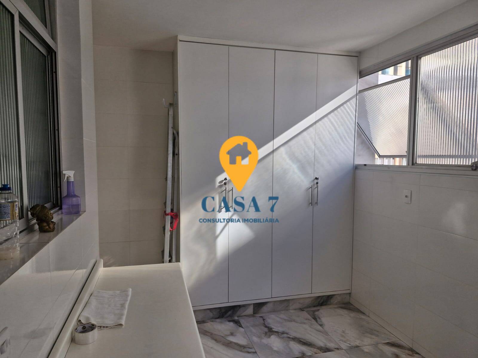 Apartamento para alugar com 4 quartos, 190m² - Foto 12