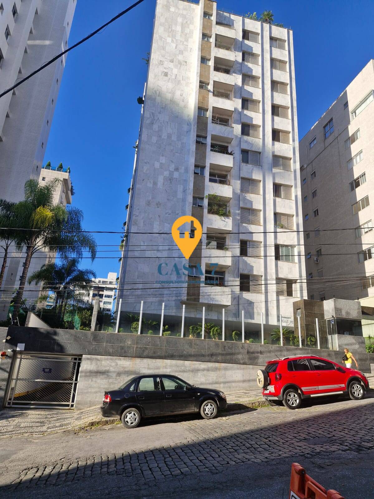 Apartamento para alugar com 4 quartos, 190m² - Foto 2