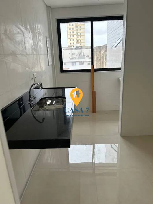 Apartamento à venda com 2 quartos, 61m² - Foto 2